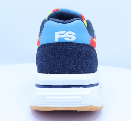Sneaker shoes of cool classic sporty style, Air mesh lining and cushioned insole