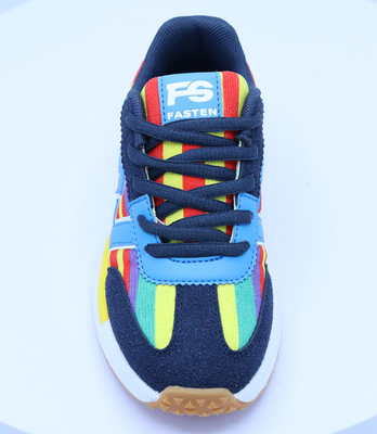Sneaker shoes of cool classic sporty style, Air mesh lining and cushioned insole