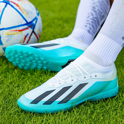 Low-Top Soccer Shoes For Students With Long And Short Studs sole design Artificial Turf Competition Training Cleats