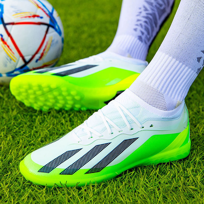 Low-Top Soccer Shoes For Students With Long And Short Studs sole design Artificial Turf Competition Training Cleats
