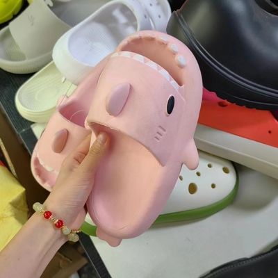 Custom EVA Slippers with pumkim color