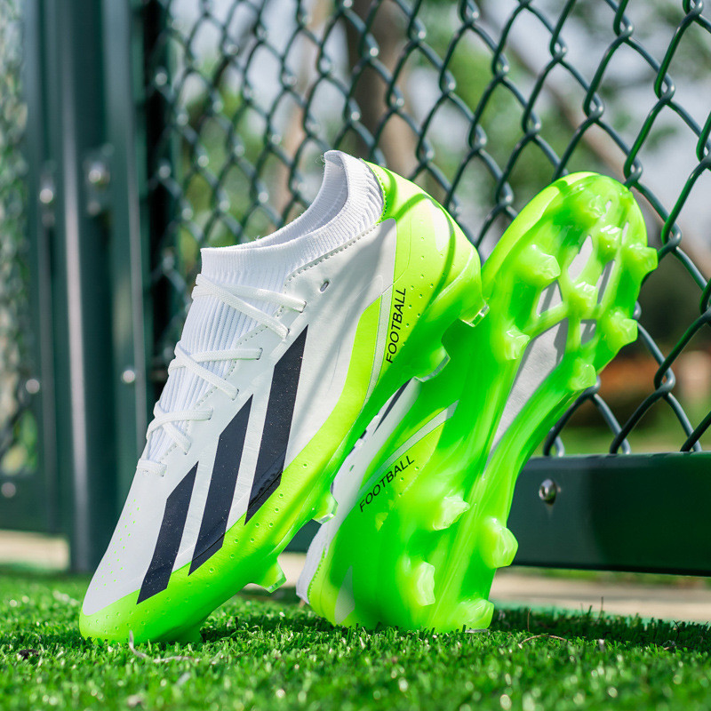 Low-Top Soccer Shoes For Students With Long And Short Studs sole design Artificial Turf Competition Training Cleats
